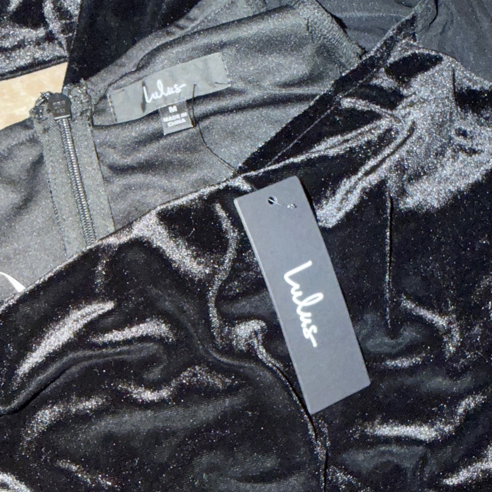 NWT Lulu’s Lavish Style Black Velvet Mesh One-Shoulder Maxi Dress - Picture 2 of 5